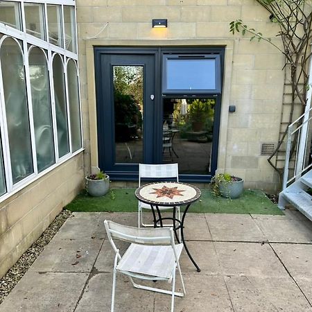 The Retreat, Luxury Studio Apartment In Bath With Parking Екстер'єр фото