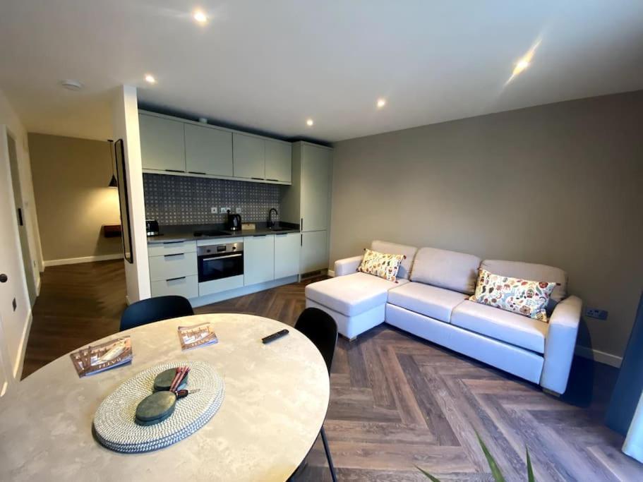 The Retreat, Luxury Studio Apartment In Bath With Parking Екстер'єр фото
