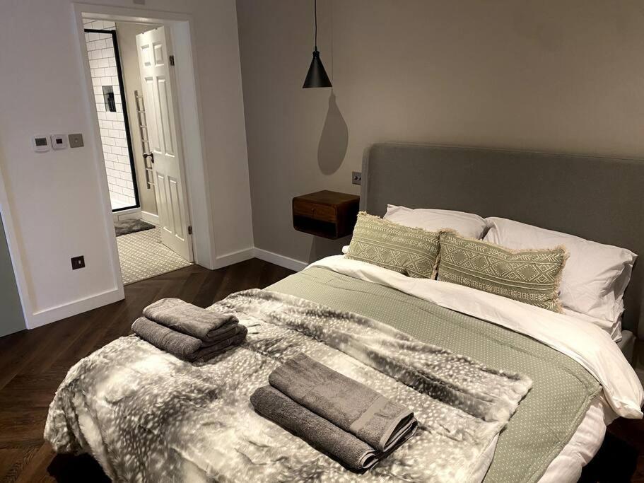 The Retreat, Luxury Studio Apartment In Bath With Parking Екстер'єр фото